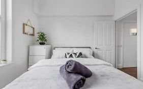 London - 2 Bedroom Flat Near Clapham Junction Cj